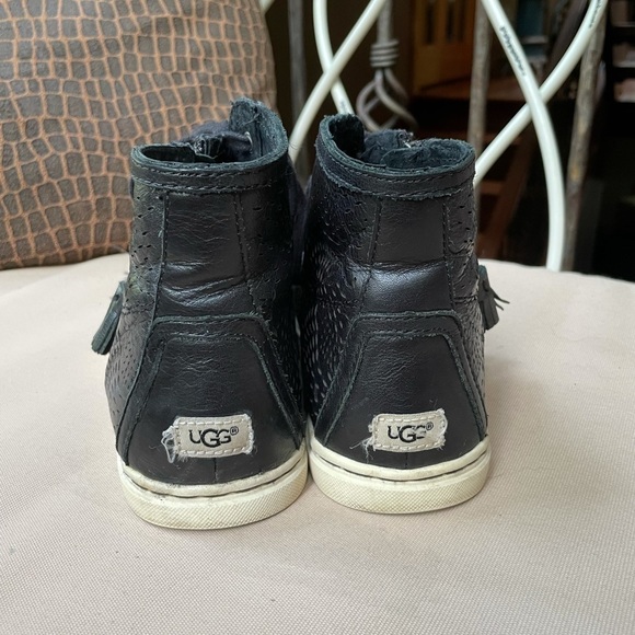 UGG Blaney Leather Zipper High Top Sneaker - Picture 4 of 10